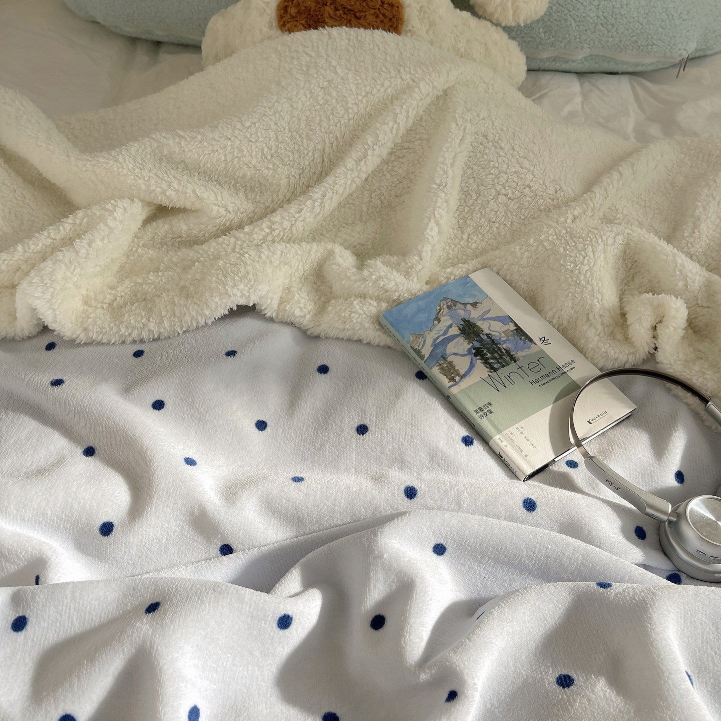 Minimal Dot Milk Velvet Blanket Thick Lamb Wool Sofa Nap Throw